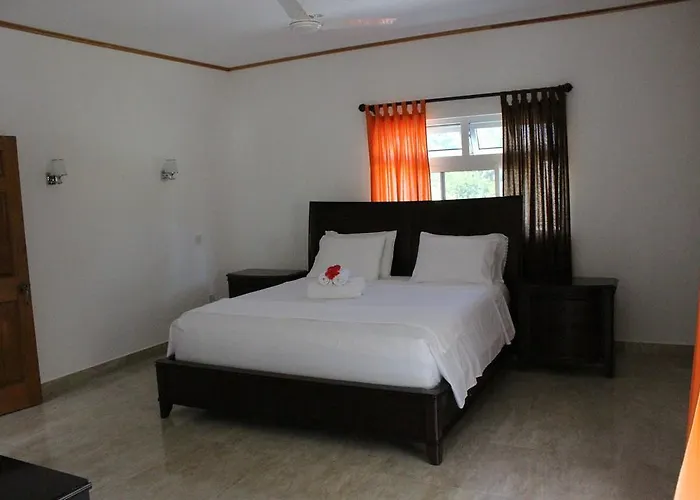 Julie's 3*